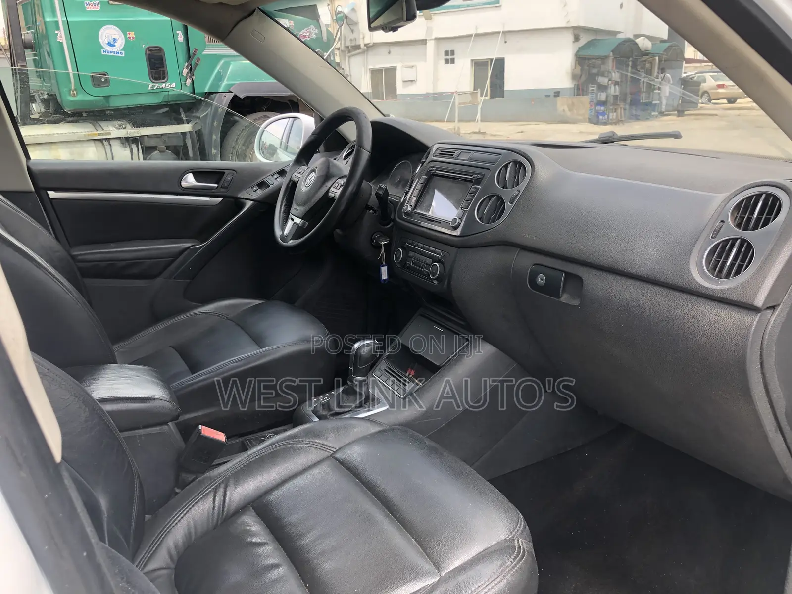Volkswagen Tiguan S 2010 White