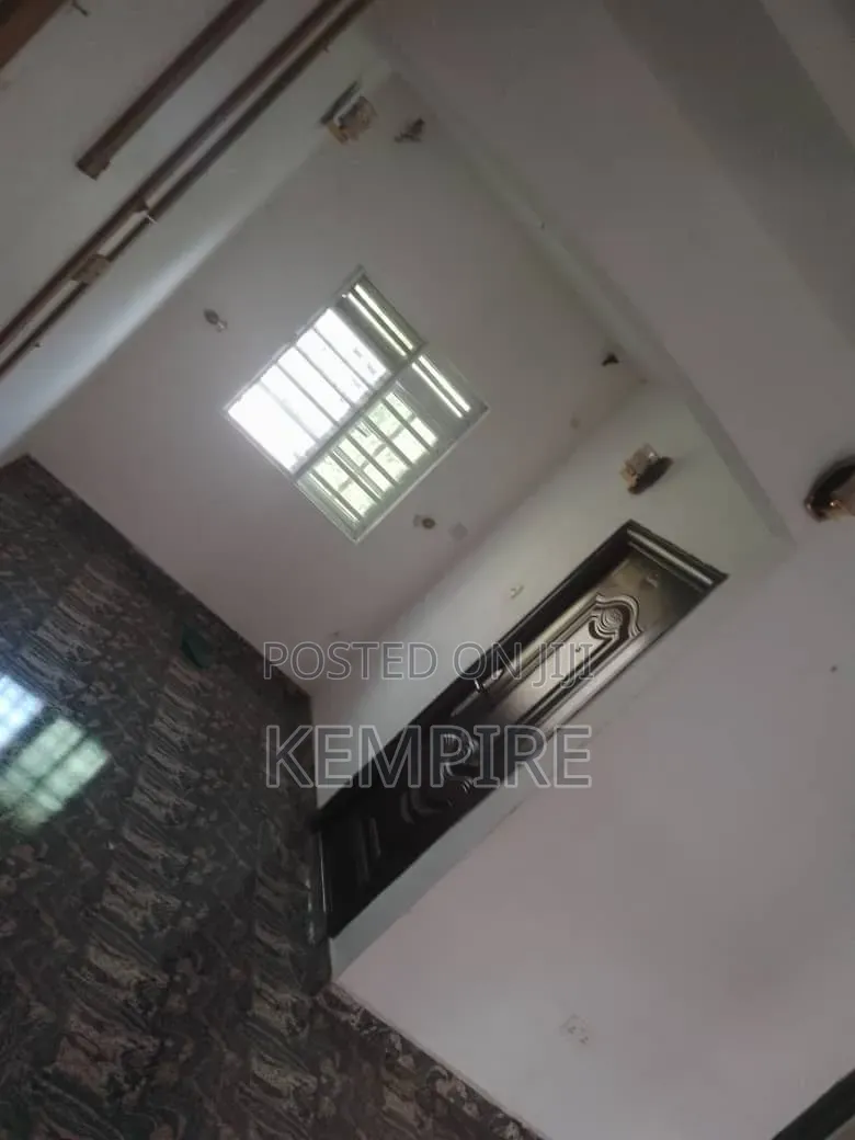 2bdrm Block of Flats in Ring Road 3, Uyo for rent