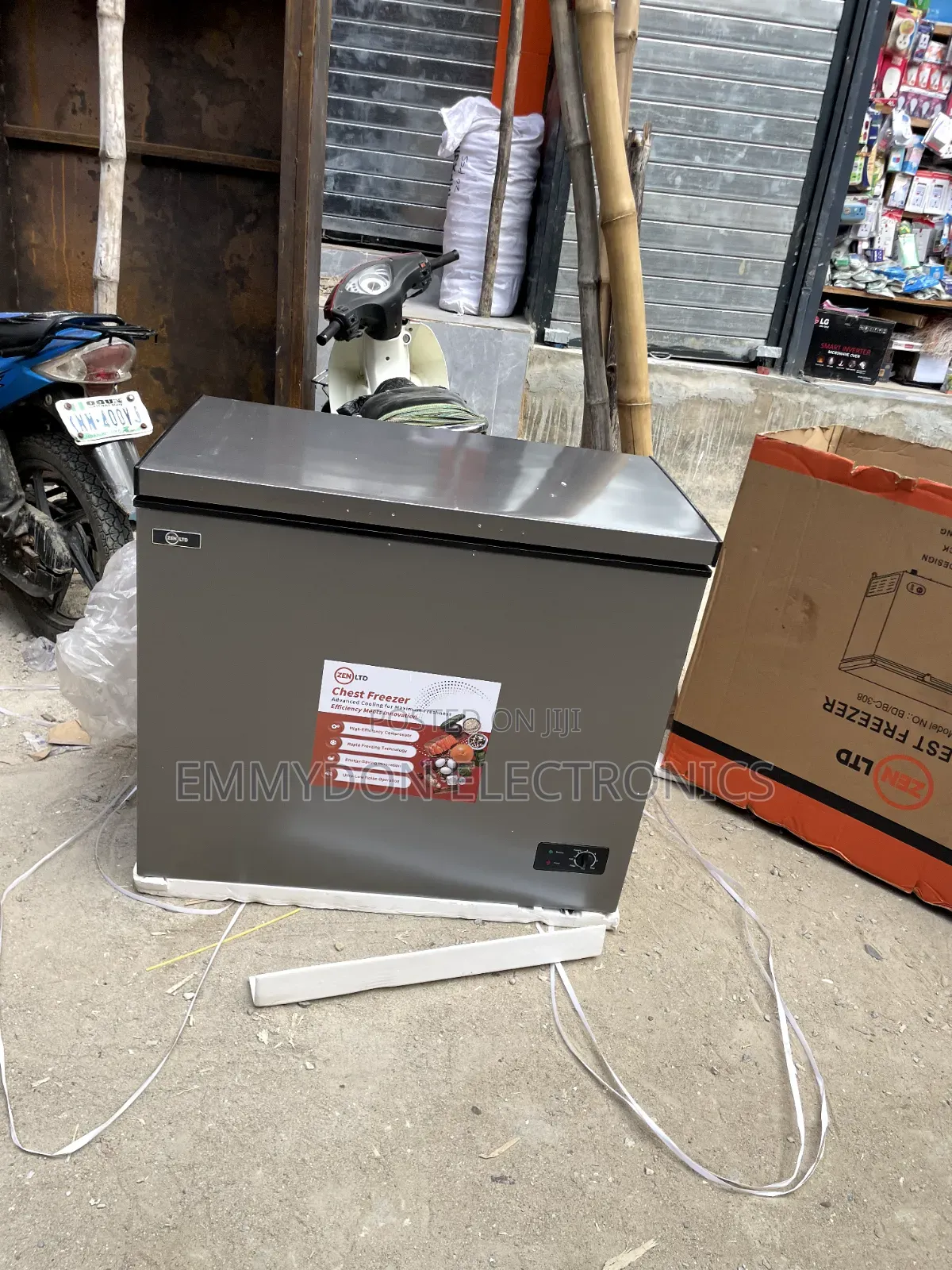 ZEN LTD 200L Chest Freezer for Home and Business