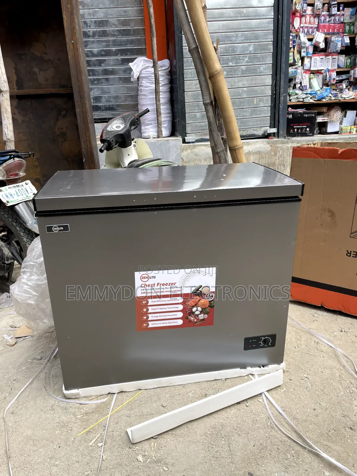 ZEN LTD 200L Freezer for Homes and Apartments