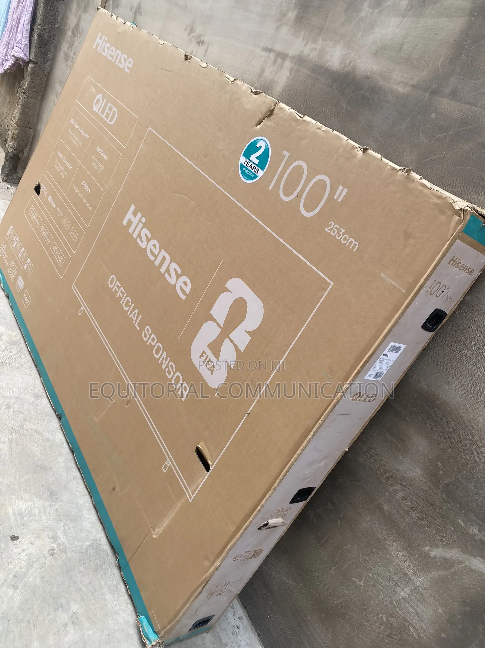 Hisense 100Q7Q 100-Inch QLED TV for Spacious Living Rooms
