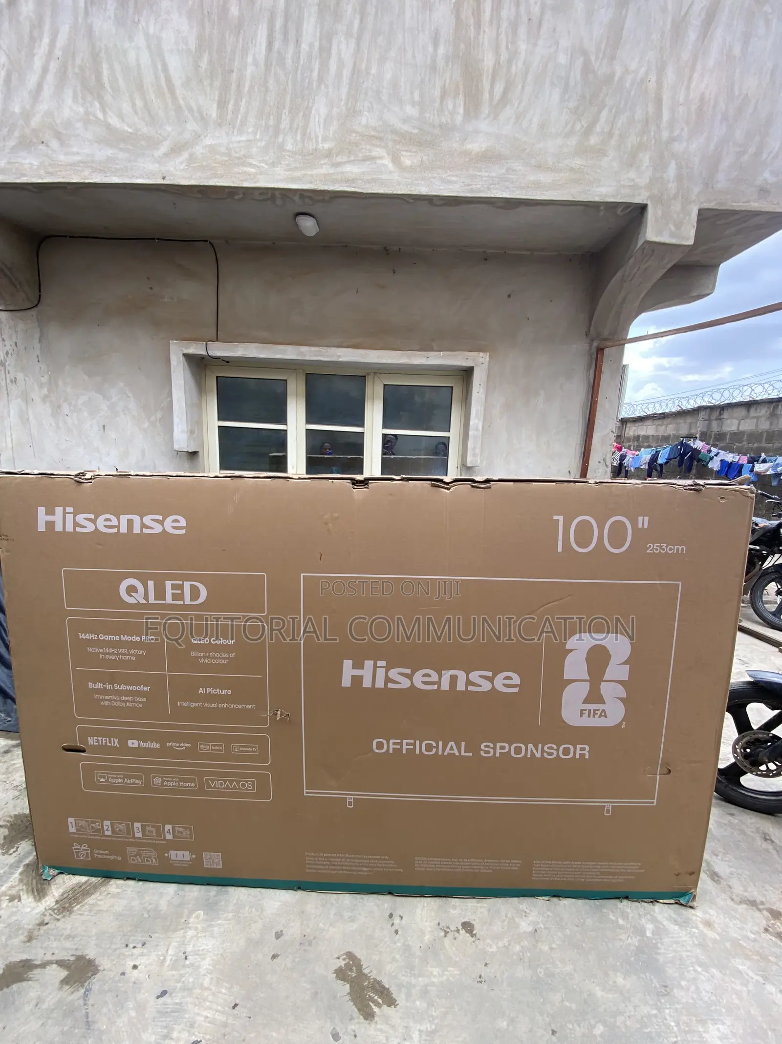 Hisense 100Q7Q 100-Inch QLED Television for Home Theatre Setups