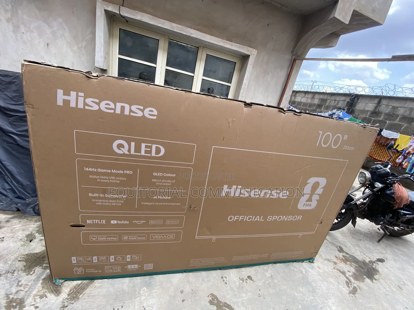 Hisense 100Q7Q 100-Inch QLED Smart Television for Large Spaces