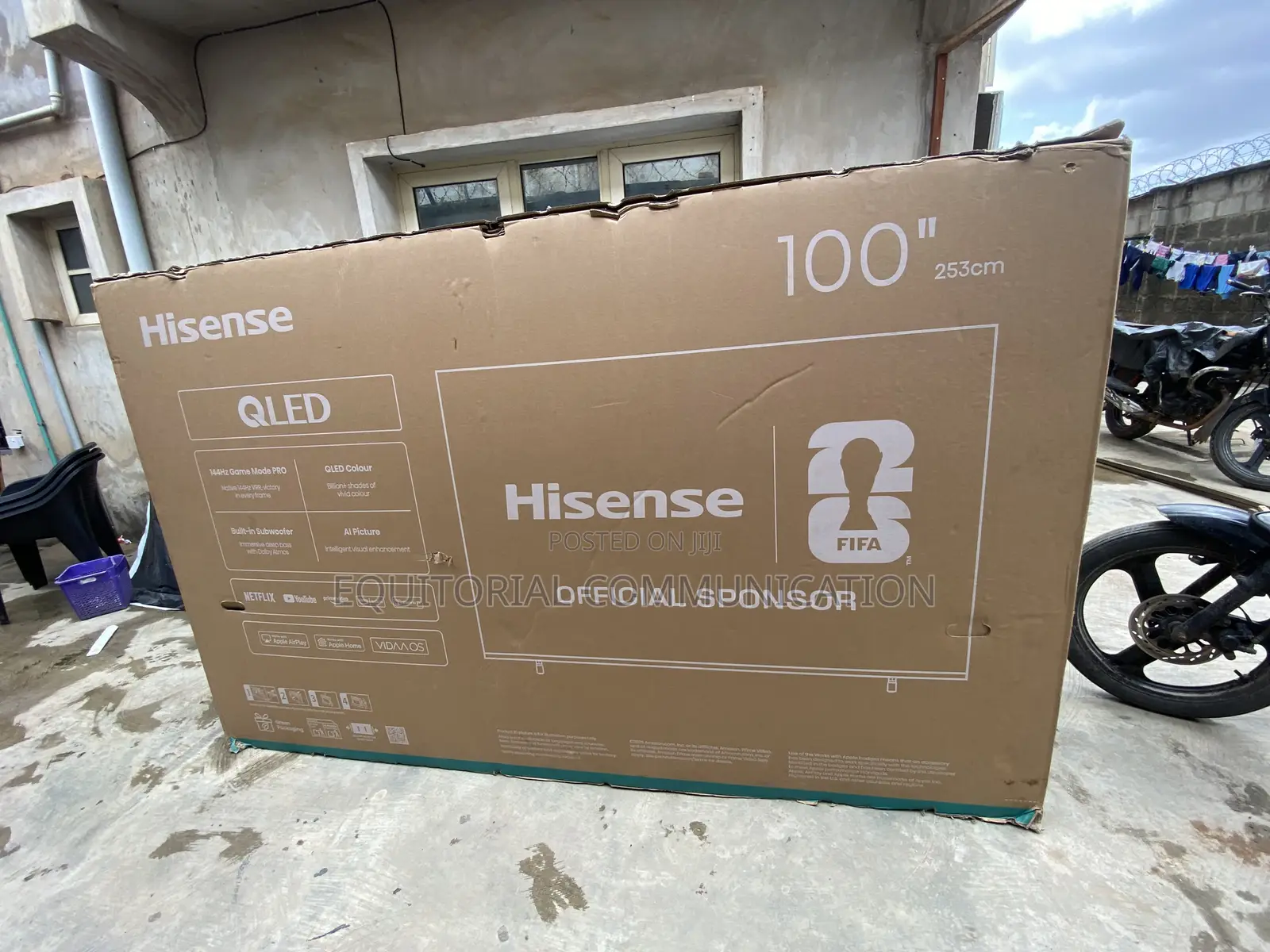 Hisense 100Q7Q 100-Inch Smart QLED Television for Sports Viewing