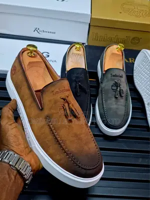Timberland Men’s Premium Leather Slip-on Shoes – Classic Design