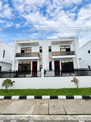 4bdrm Duplex in Lekki for sale