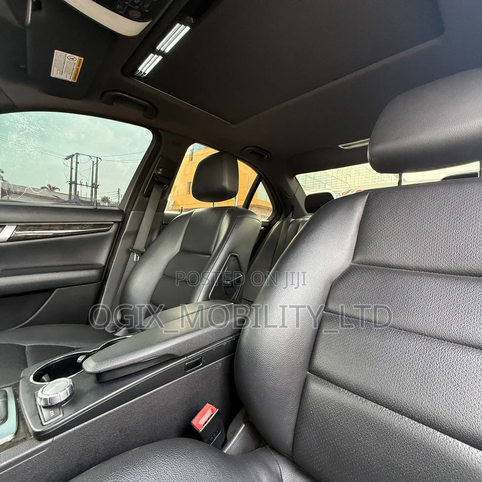 Mercedes-Benz C300 2012 Black