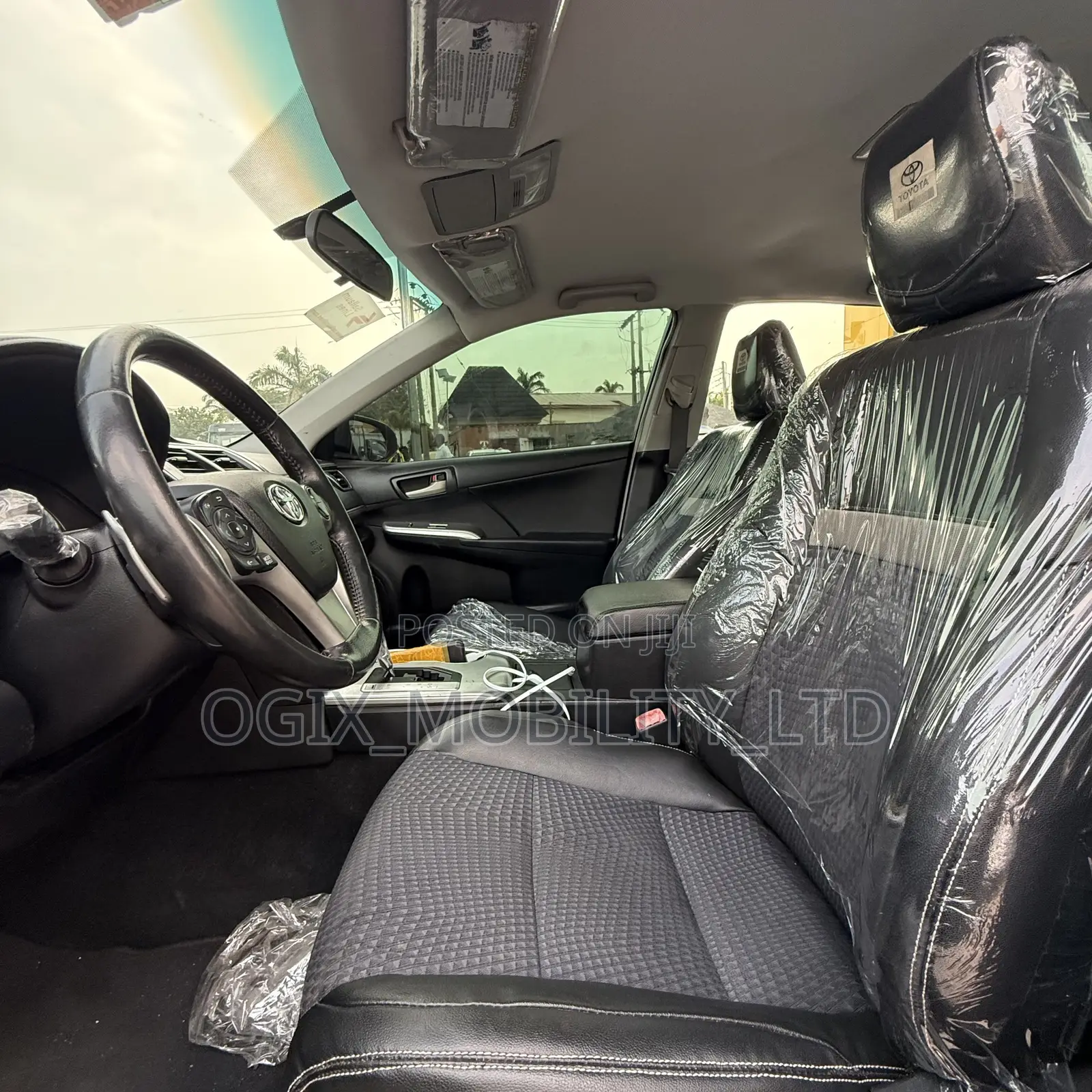 Toyota Camry SE 4dr Sedan (2.5L 4cyl 6A) 2014 Black
