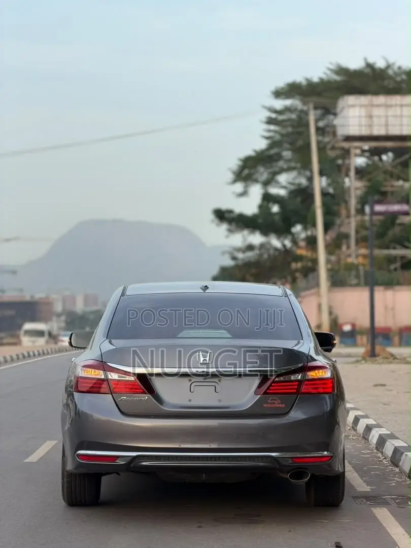 Honda Accord EX 4dr Sedan FWD (2.4L 4cyl 2A) 2016 Silver