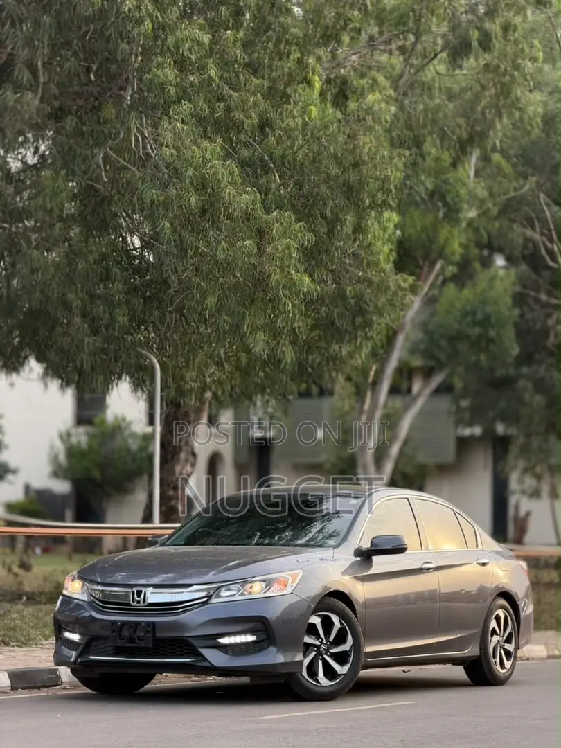 Honda Accord EX 4dr Sedan FWD (2.4L 4cyl 2A) 2016 Silver