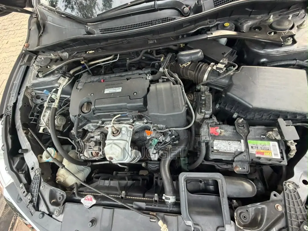 Honda Accord EX 4dr Sedan FWD (2.4L 4cyl 2A) 2016 Silver