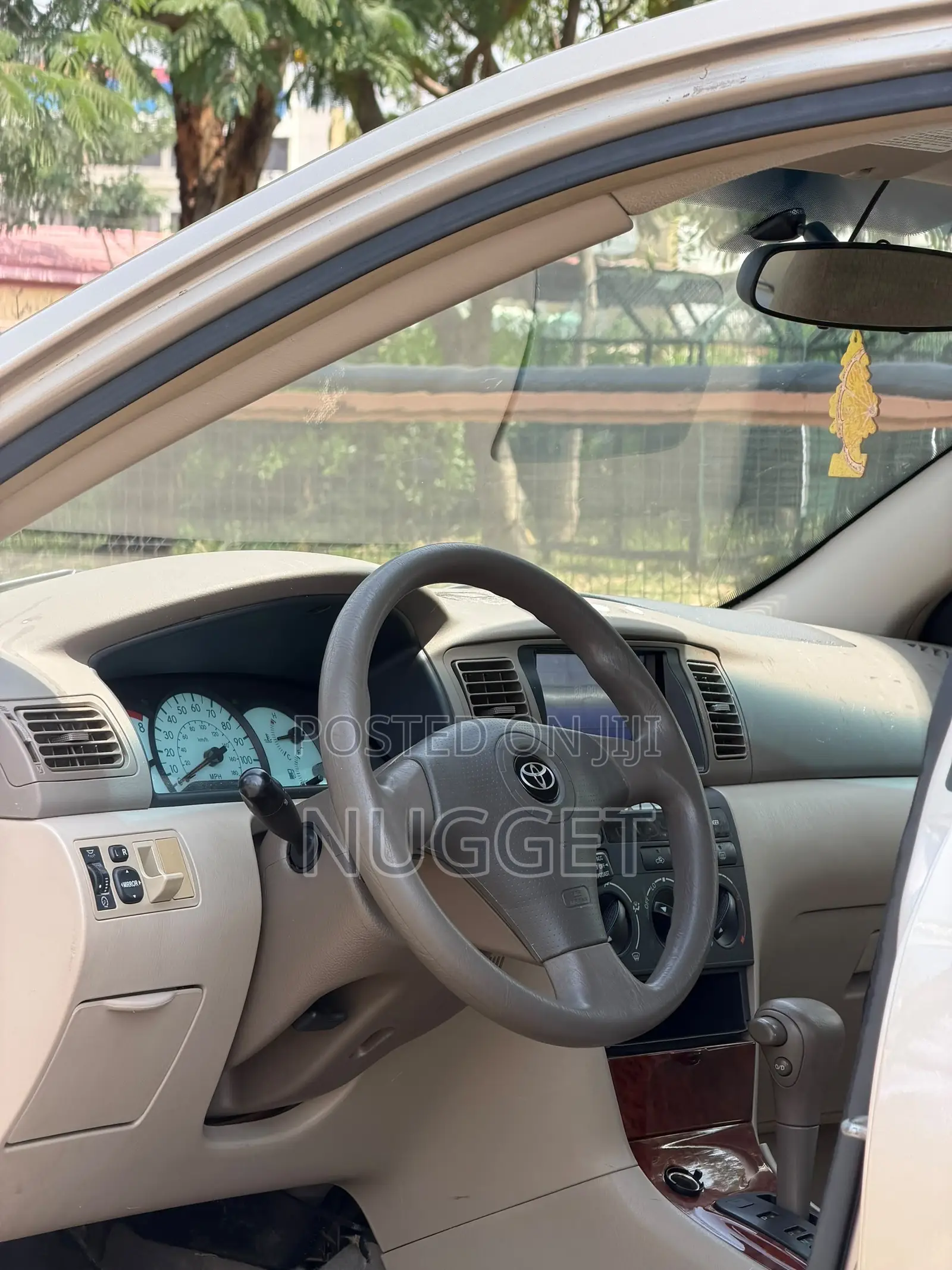 Toyota Corolla 2004 Gold