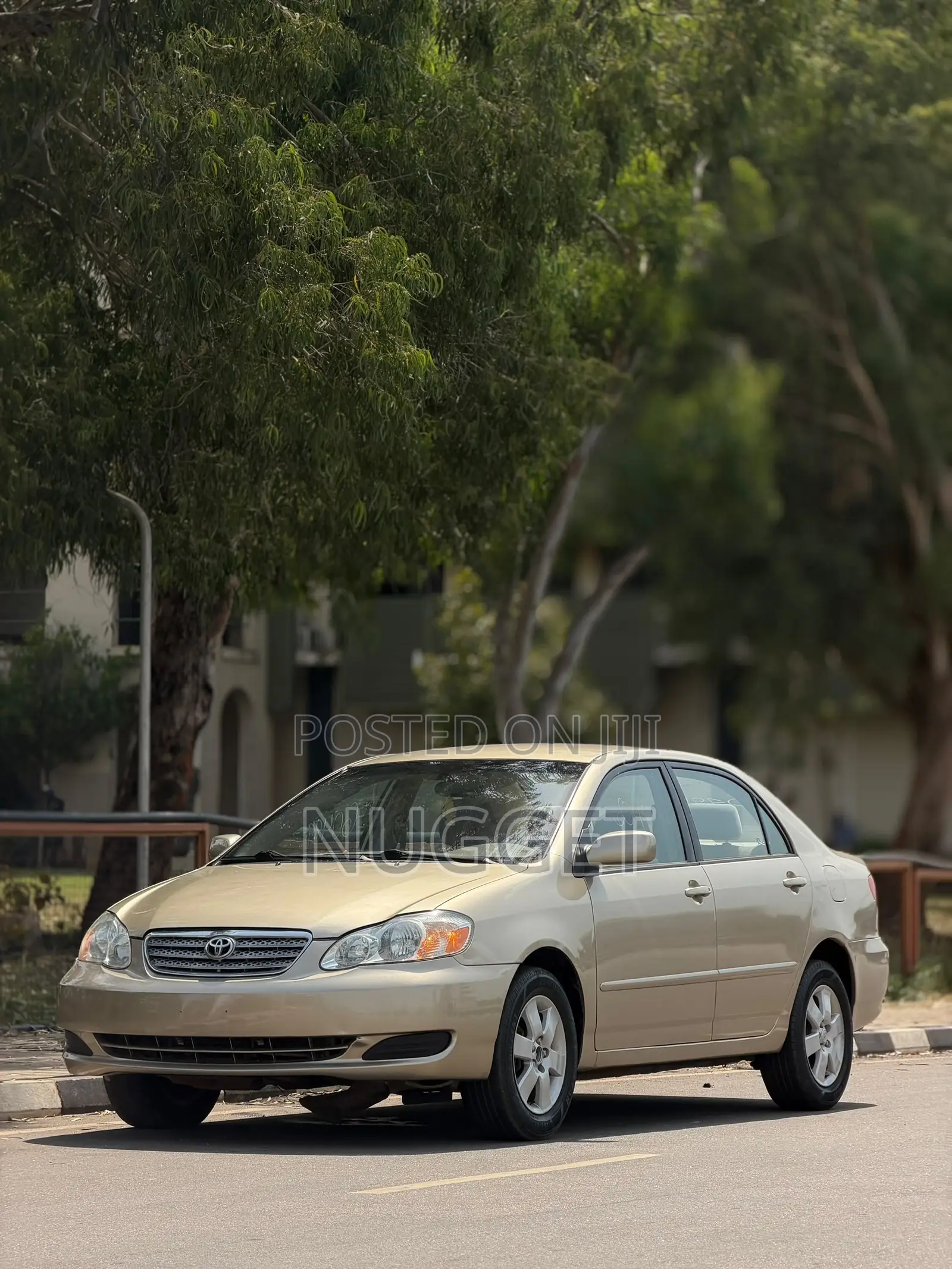 Toyota Corolla 2004 Gold