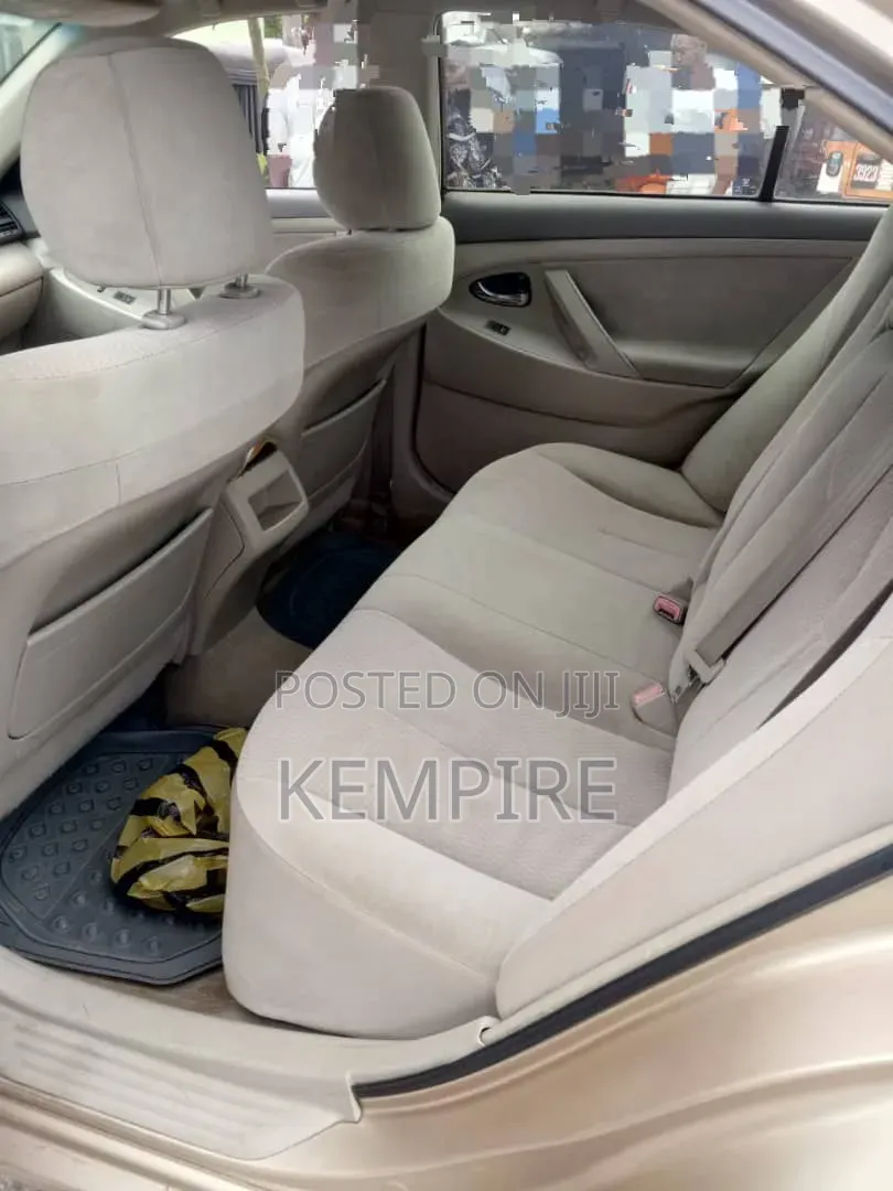 Toyota Camry 2011 Silver