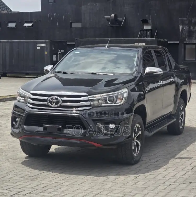 Toyota Hilux 2020 Black