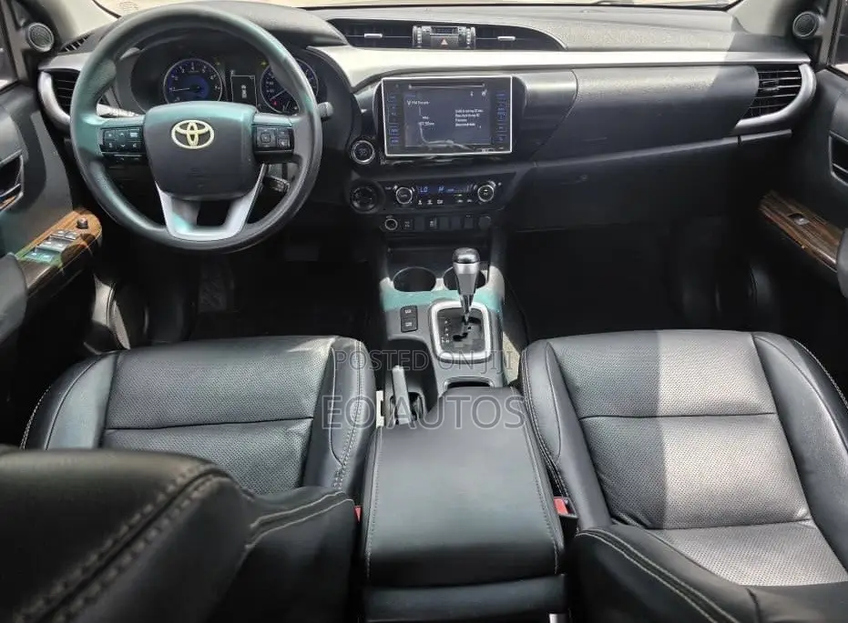 Toyota Hilux 2020 Black