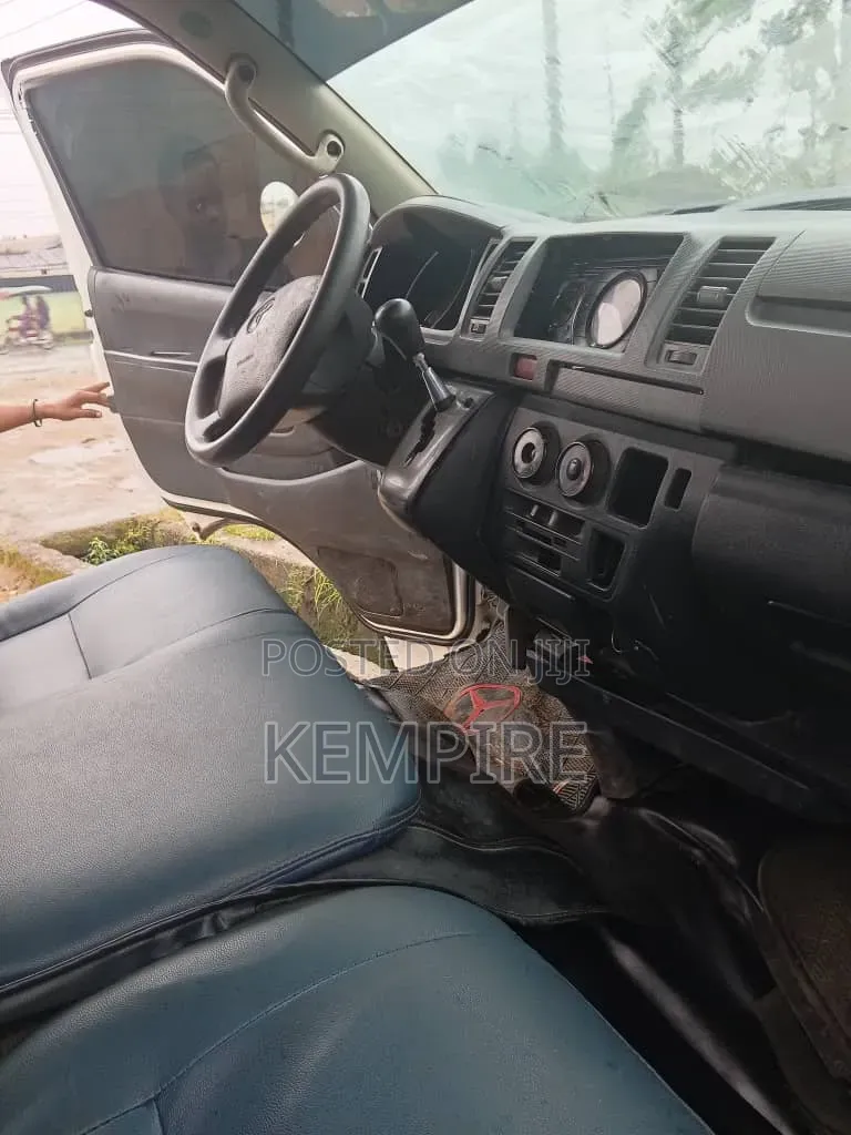 Toyota Harrier 2012 White