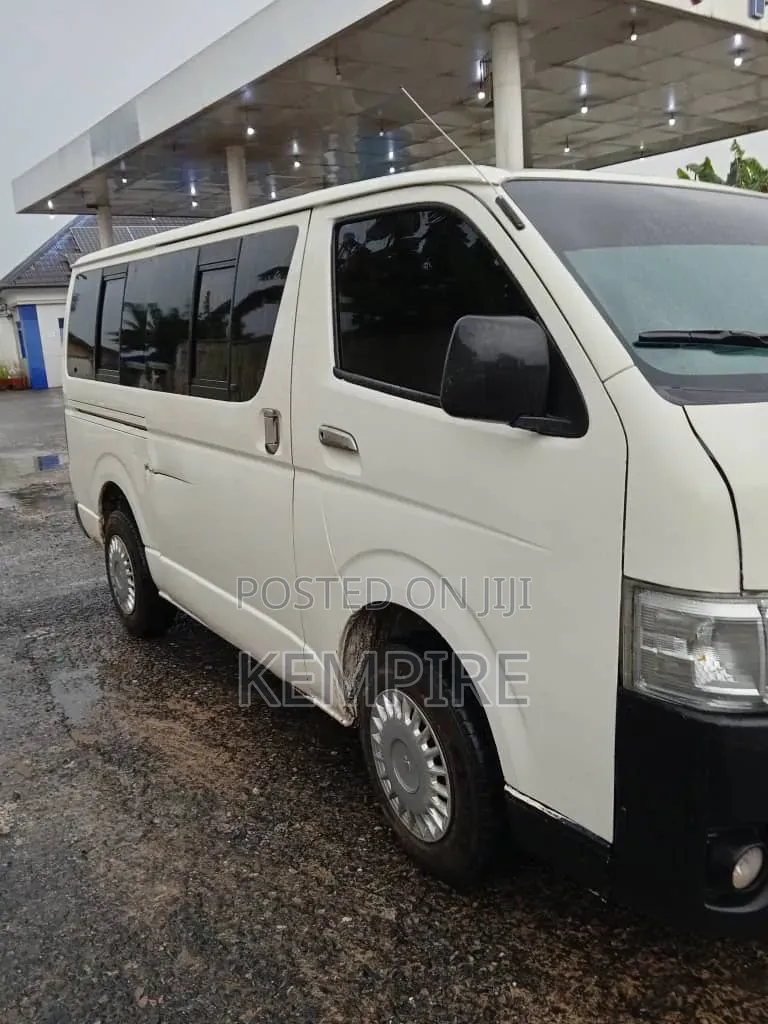 Toyota Harrier 2012 White