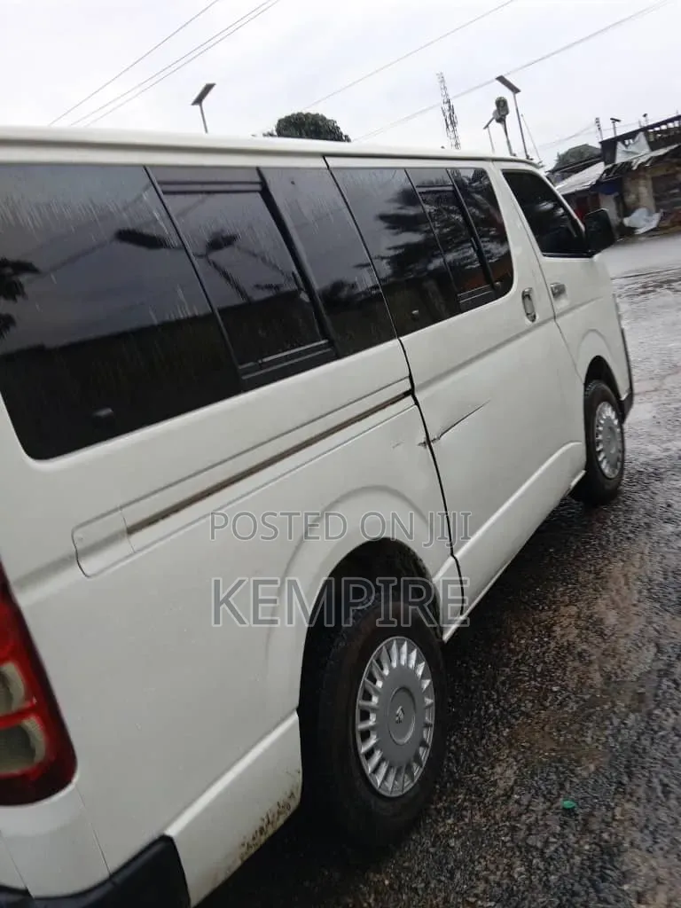 Toyota Harrier 2012 White