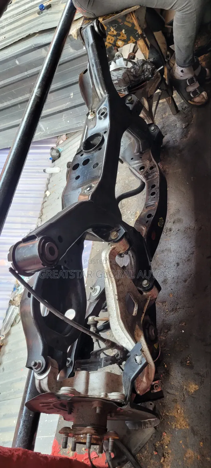 Front Hubs and Shocks , Back Beam Nissan Rogue 2025
