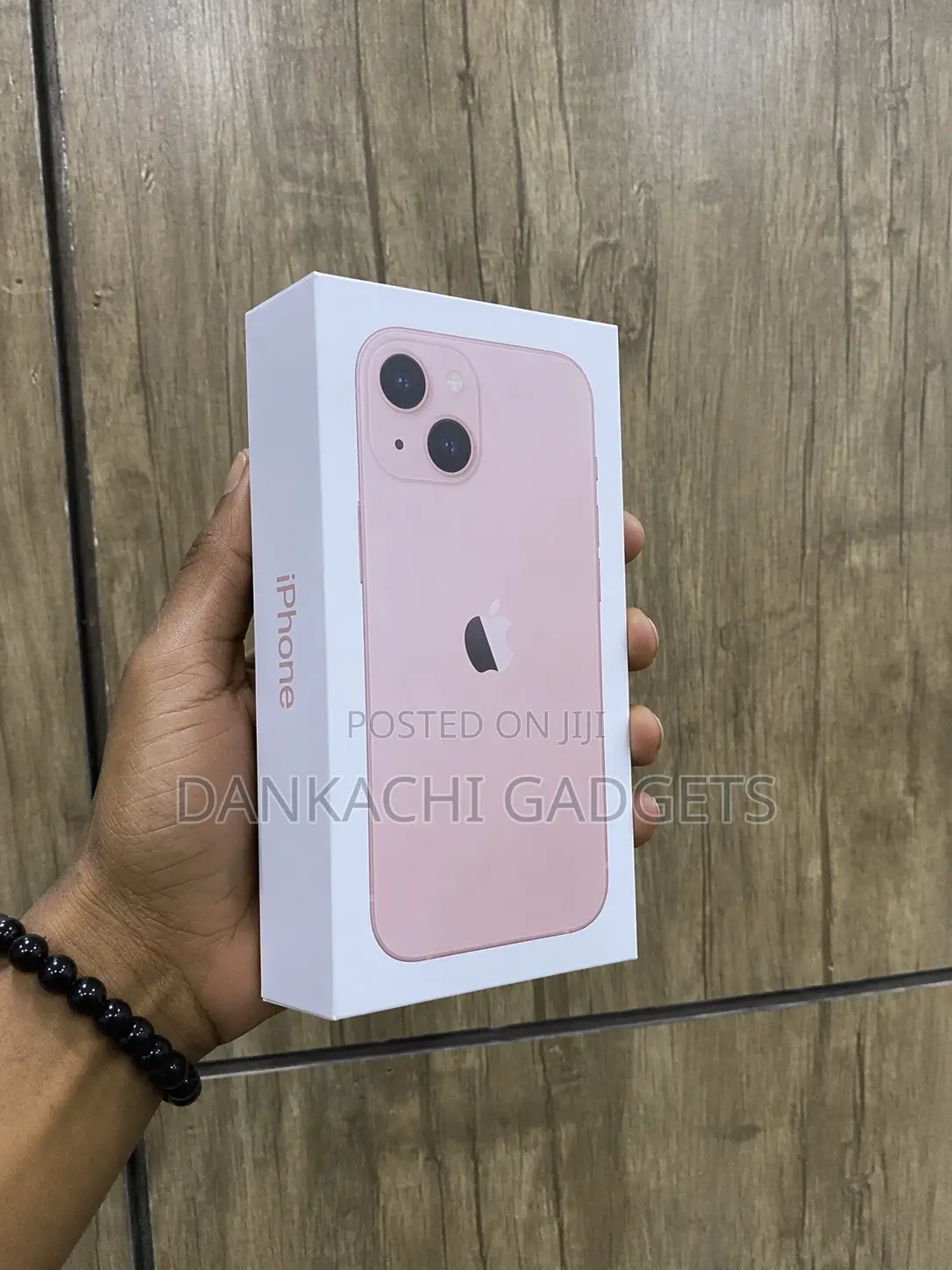 New Apple iPhone 13 128 GB Red