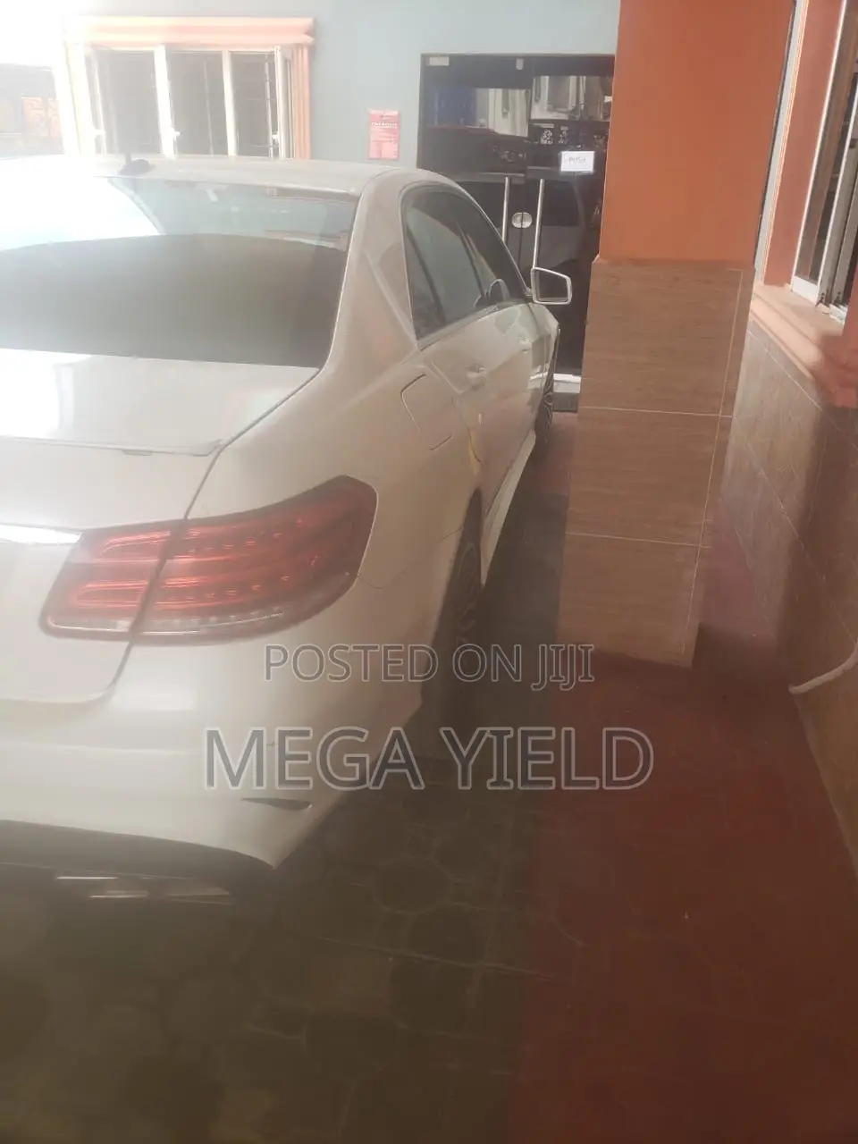 Mercedes-Benz E200 2011 White