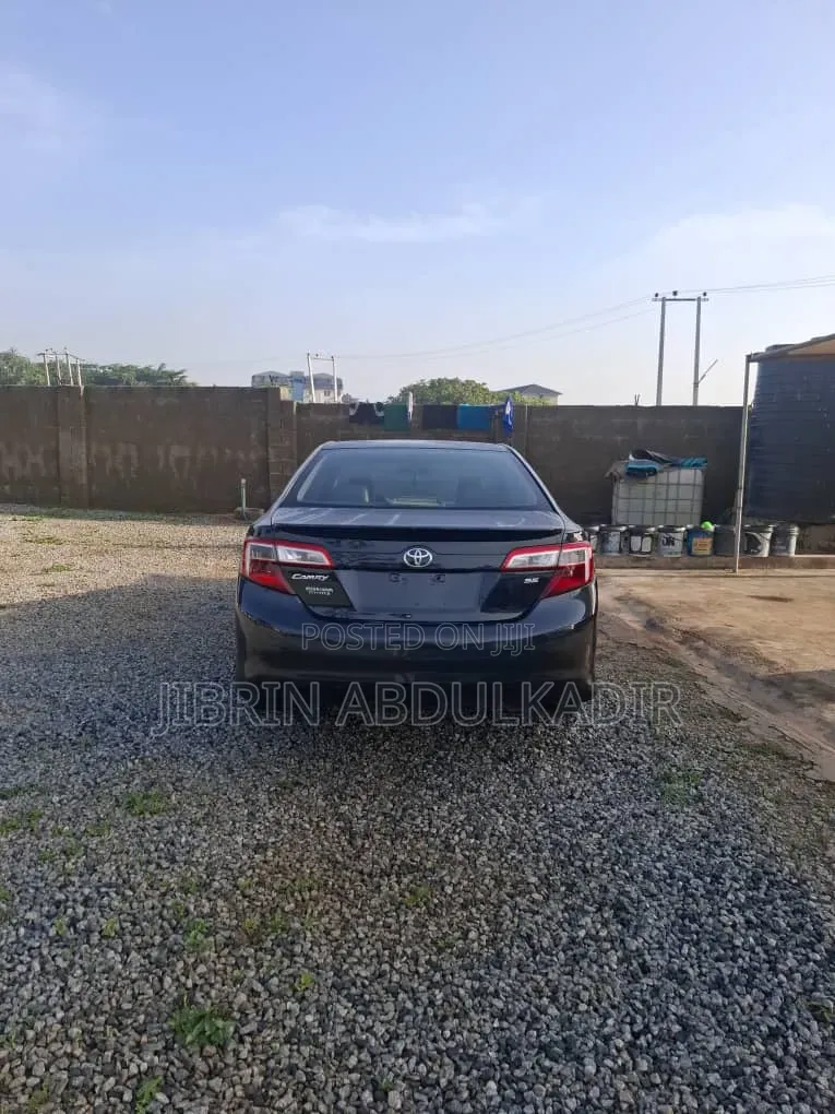 Toyota Camry SE 4dr Sedan (2.5L 4cyl 6A) 2013