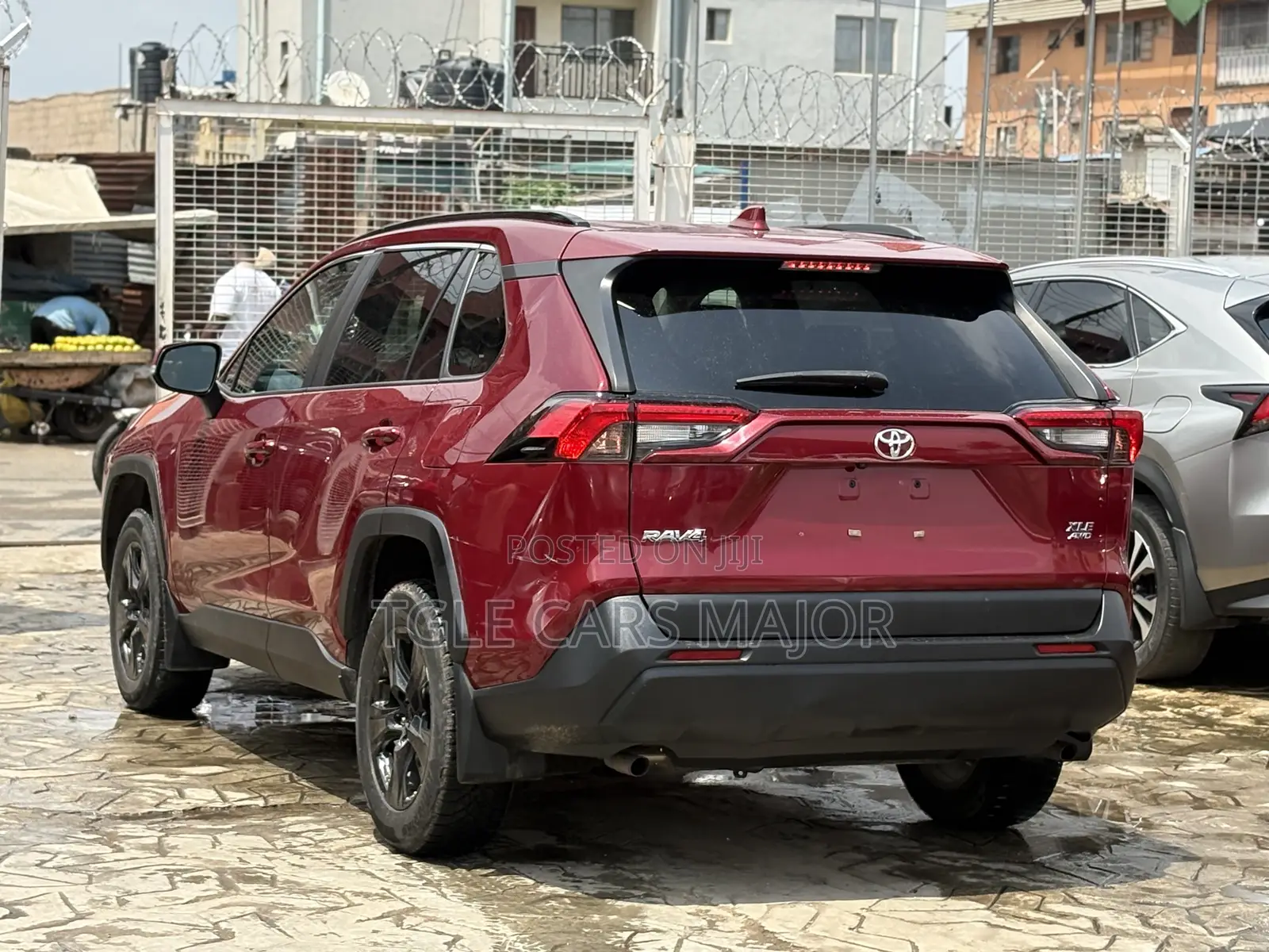 Toyota RAV4 XLE AWD 2023 Red