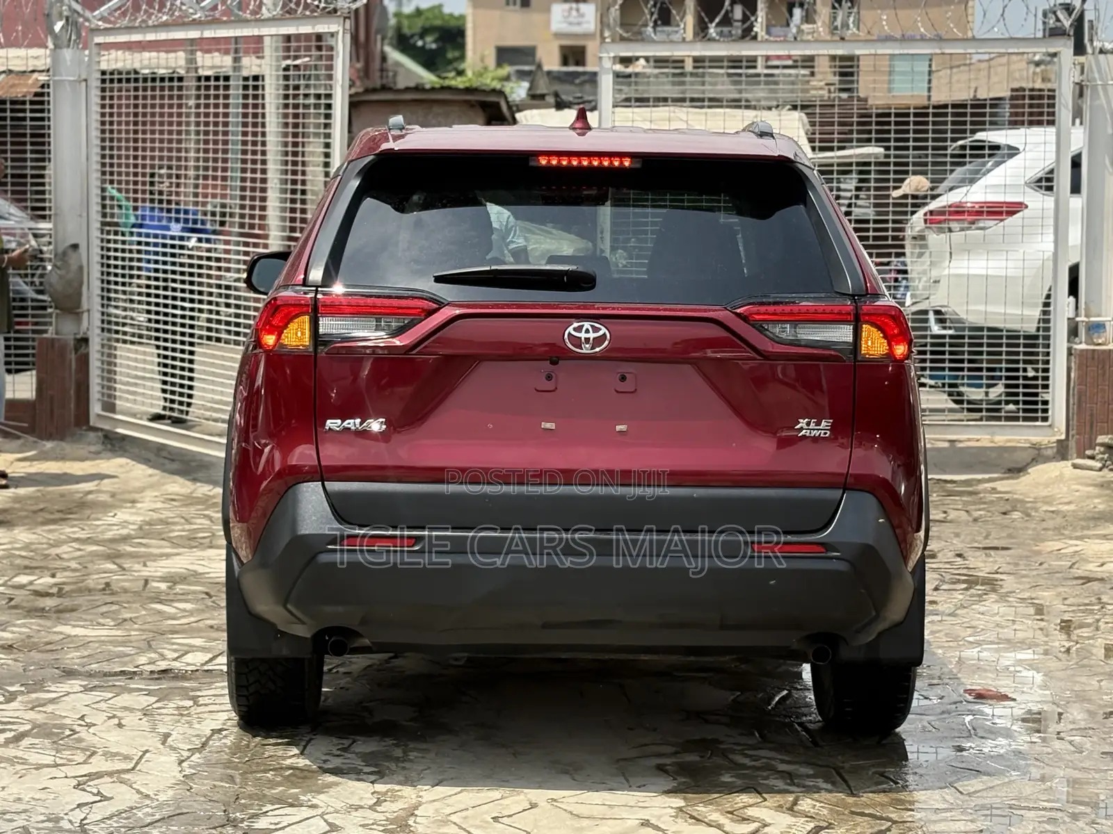 Toyota RAV4 XLE AWD 2023 Red