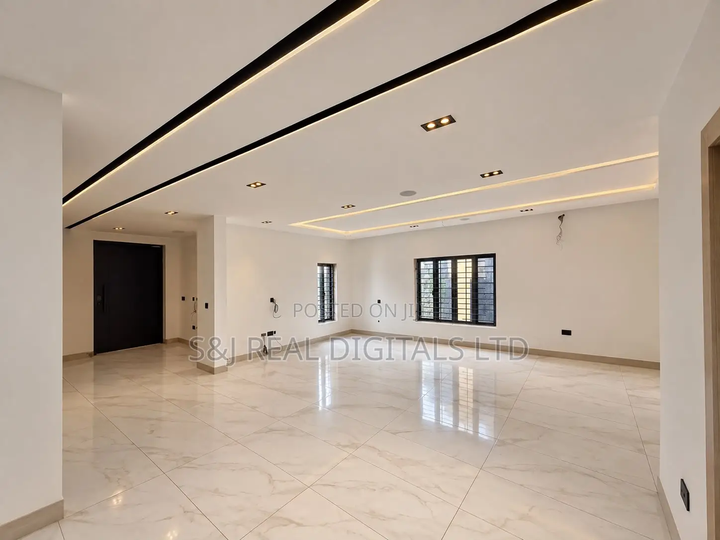 5bdrm Duplex in Karsana for sale