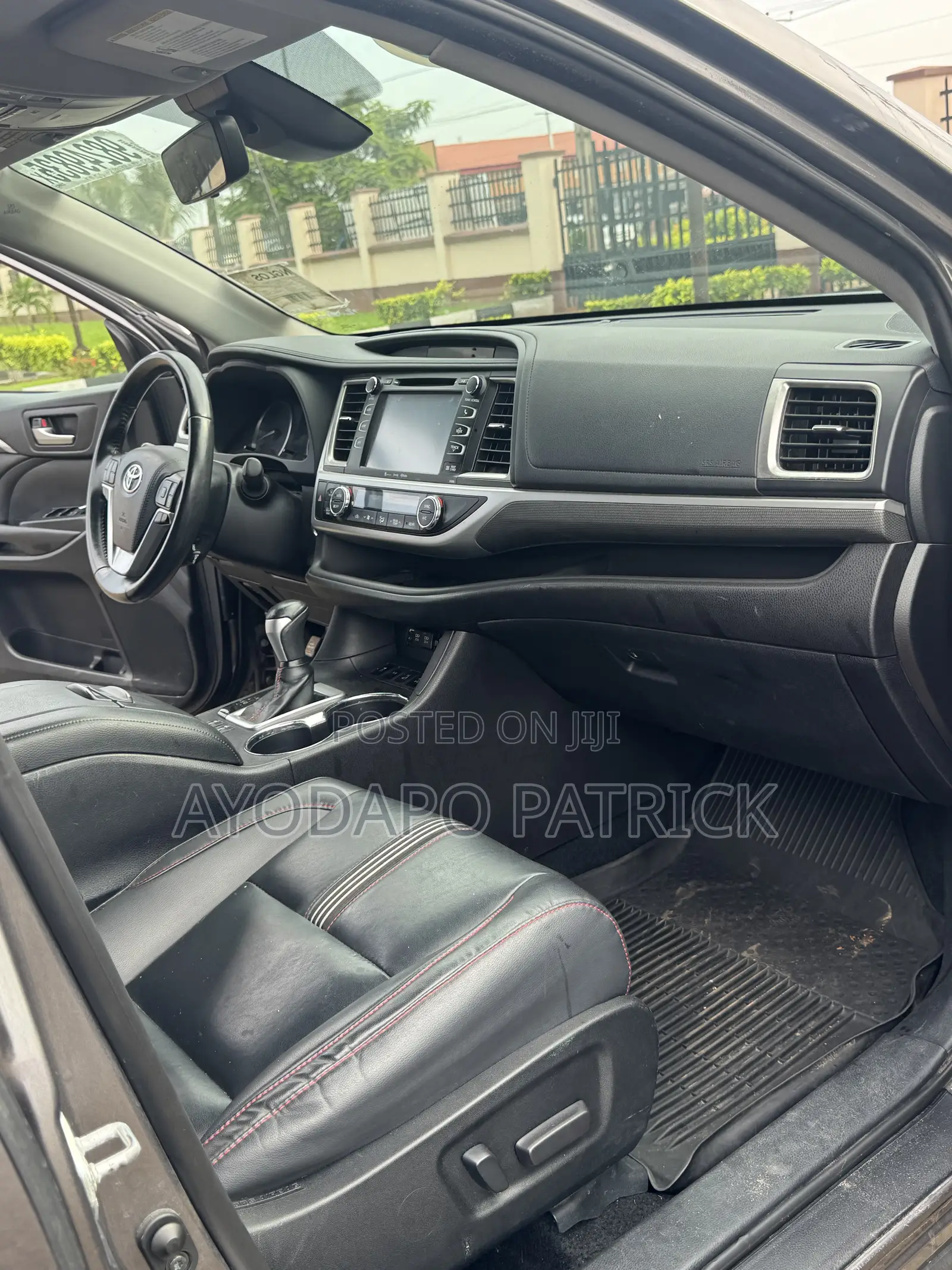 Toyota Highlander 2019 Brown
