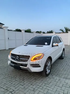 Mercedes-Benz M Class ML350 4MATIC 4dr SUV AWD (3.5L 6cyl 7A) 2014