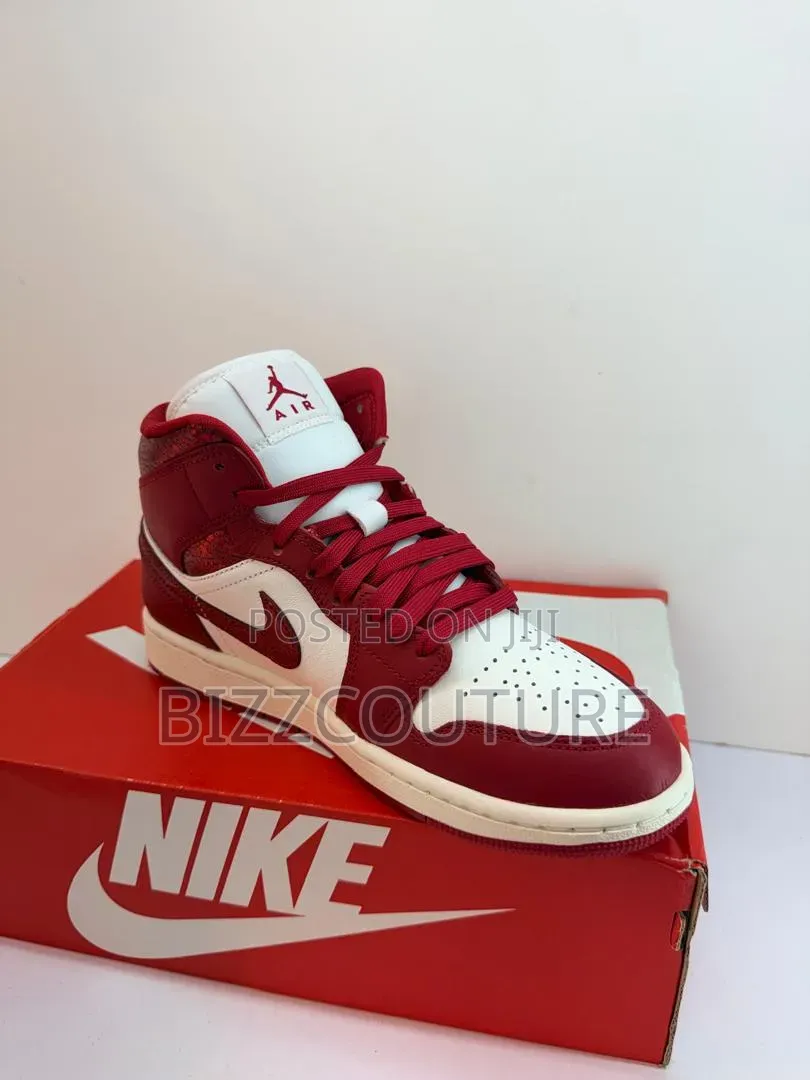 Original Nike Air Jordan 1 Mid SE Sneakers 100% AUTHENTIC GUARANTEED