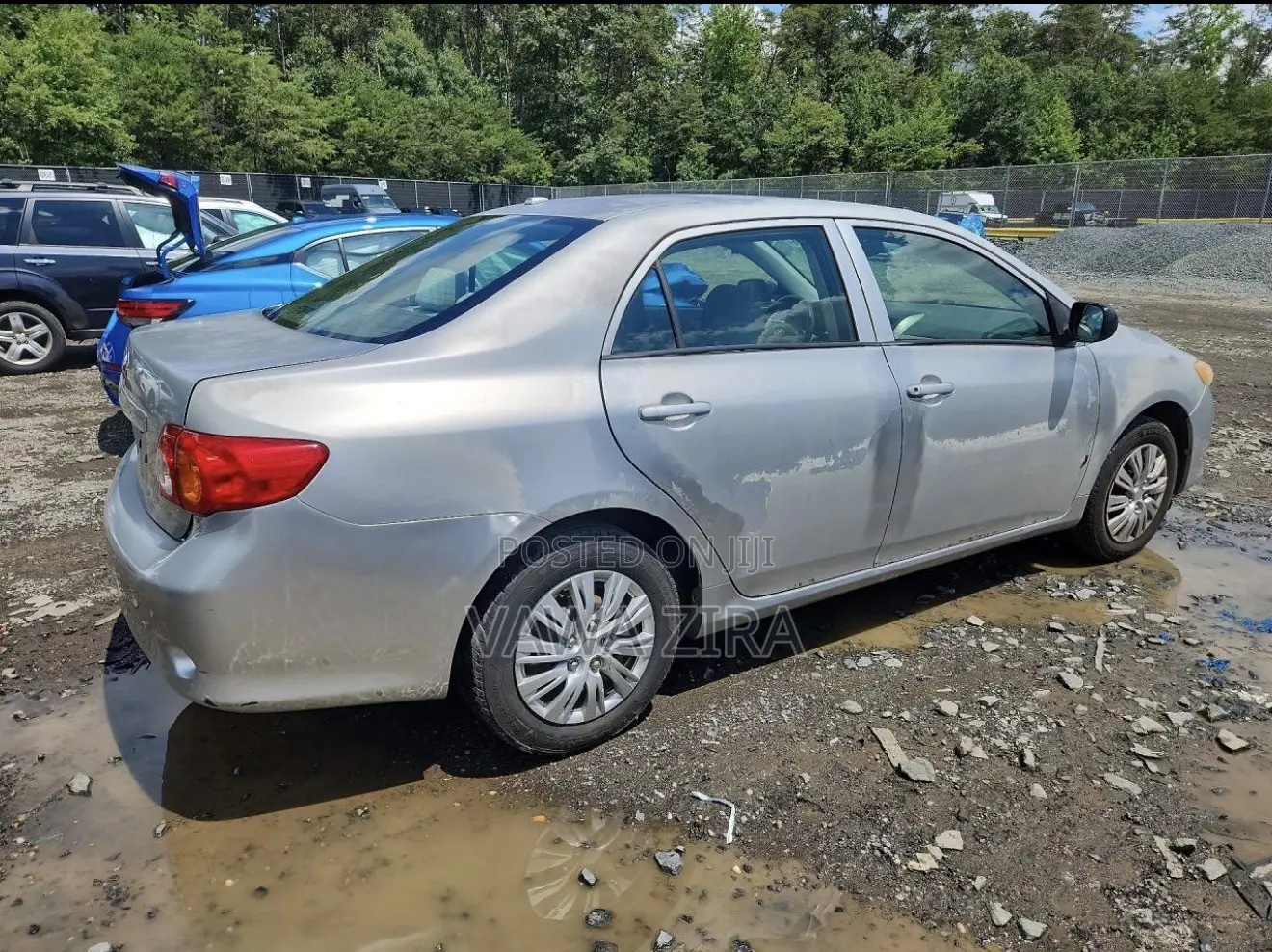 Toyota Corolla LE 4dr Sedan (1.8L 4cyl 4A) 2010 Silver
