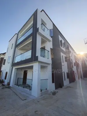 3bdrm Apartment in Chevron for rent
