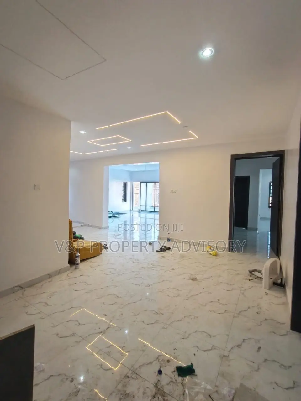 3bdrm Apartment in Chevron for rent