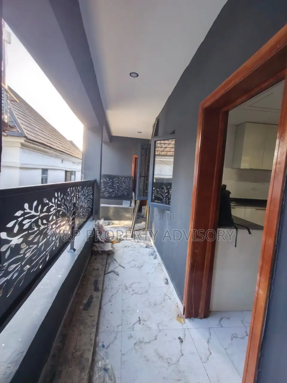 3bdrm Apartment in Chevron for rent