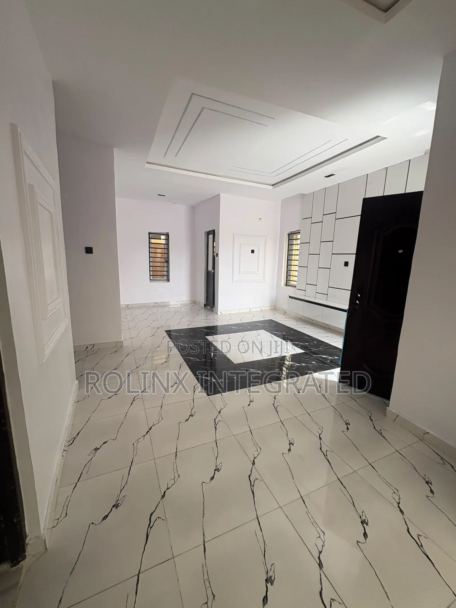 3bdrm Bungalow in Ile Marun, Iwo Road for sale