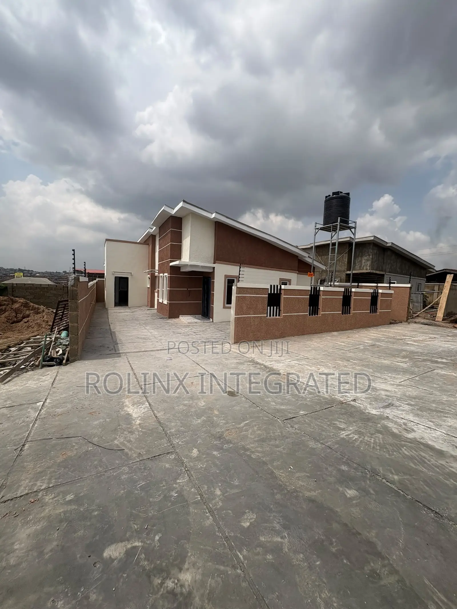3bdrm Bungalow in Ile Marun, Iwo Road for sale