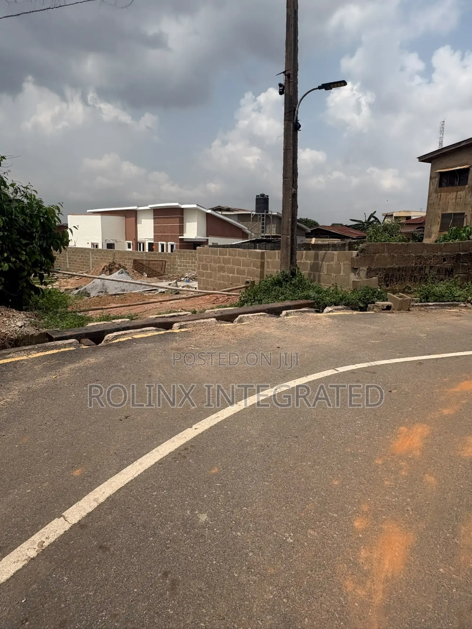 3bdrm Bungalow in Ile Marun, Iwo Road for sale