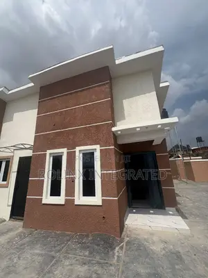 3bdrm Bungalow in Ile Marun, Iwo Road for sale