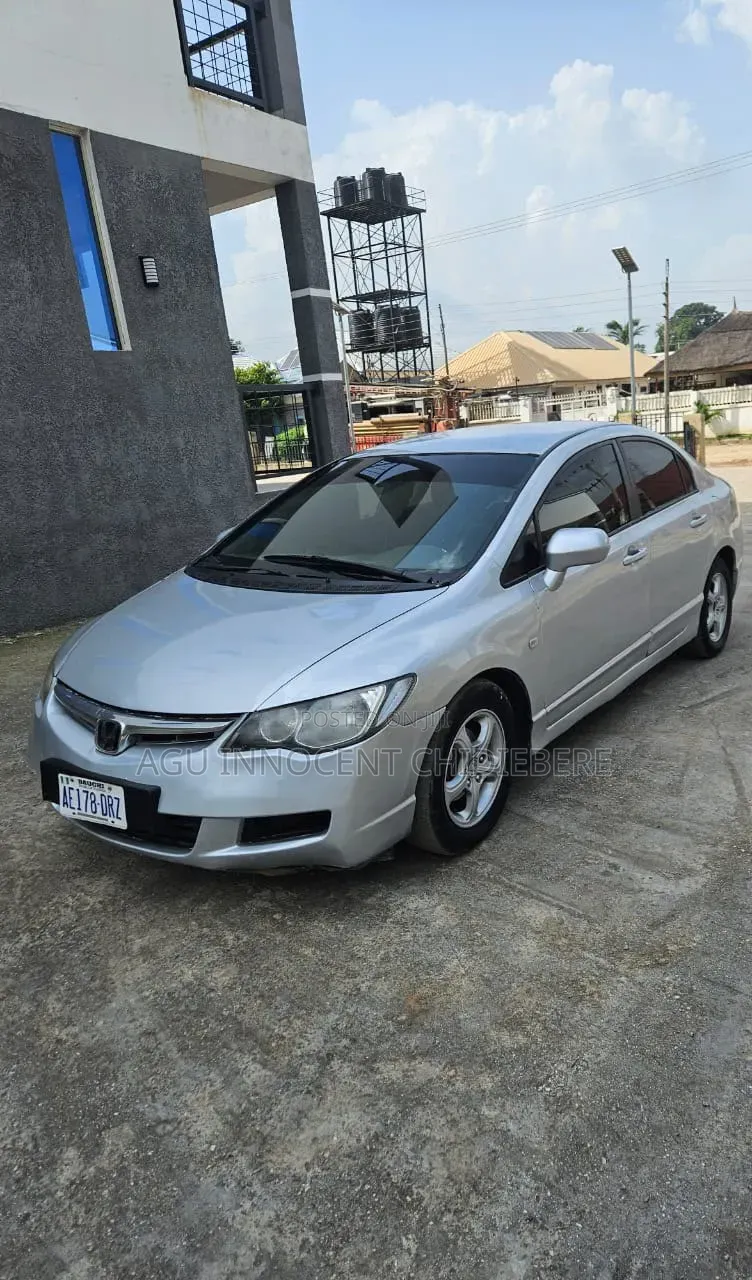 Honda Civic 2006 Silver