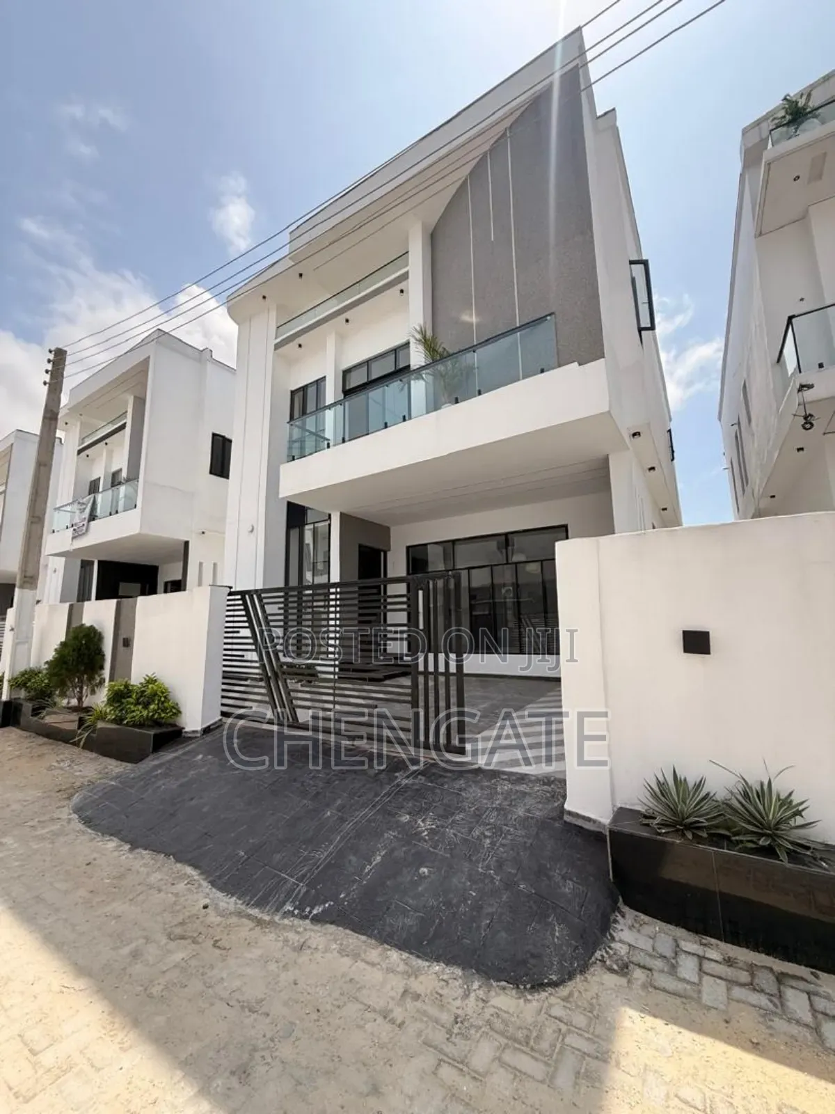 4bdrm Duplex in Ajah for sale