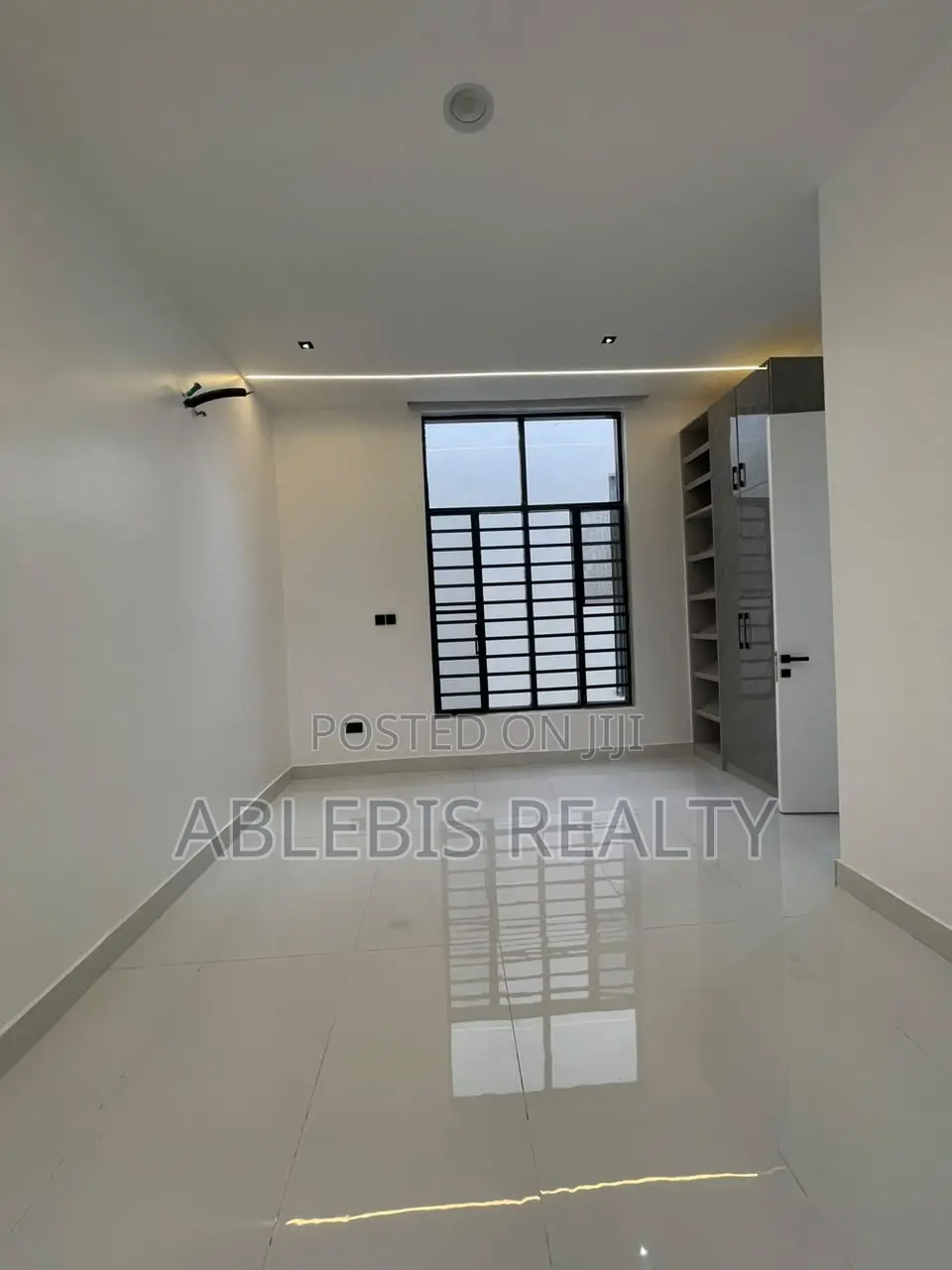 5bdrm Duplex in Orchid, Lekki Phase 2 for sale