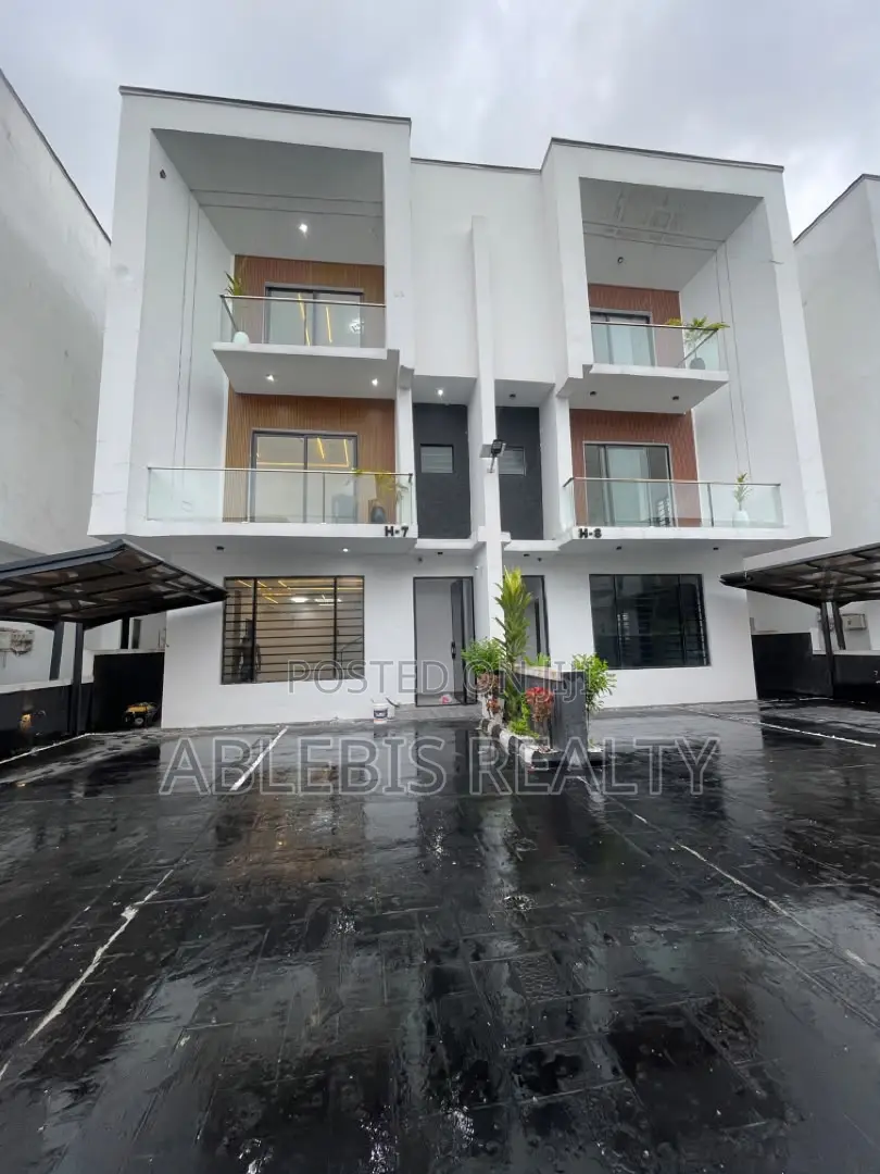 4bdrm Duplex in Lekki for sale
