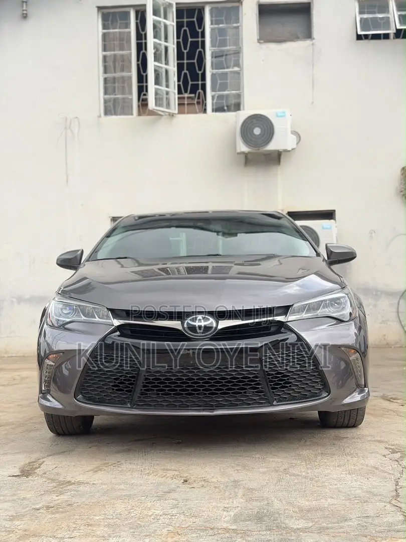 Toyota Camry XSE V6 4dr Sedan (3.5L 6cyl 6A) 2016 Gray
