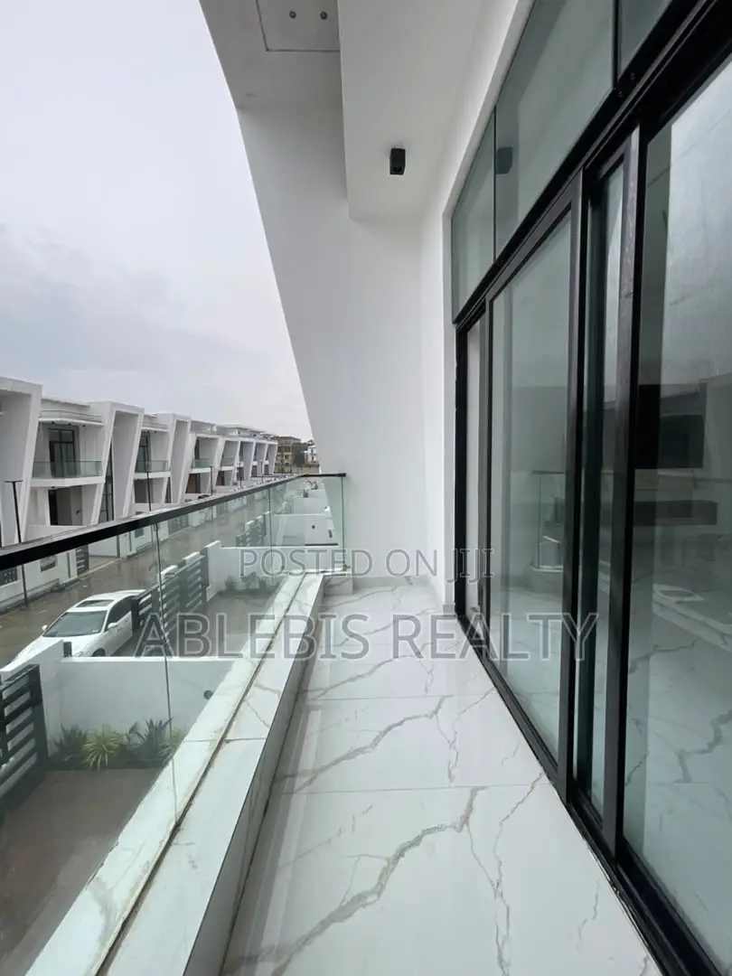 4bdrm Duplex in Orchid, Lekki Phase 2 for sale