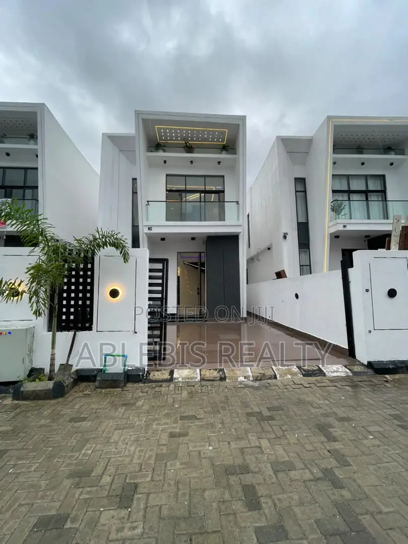 4bdrm Duplex in Orchid, Lekki Phase 2 for sale