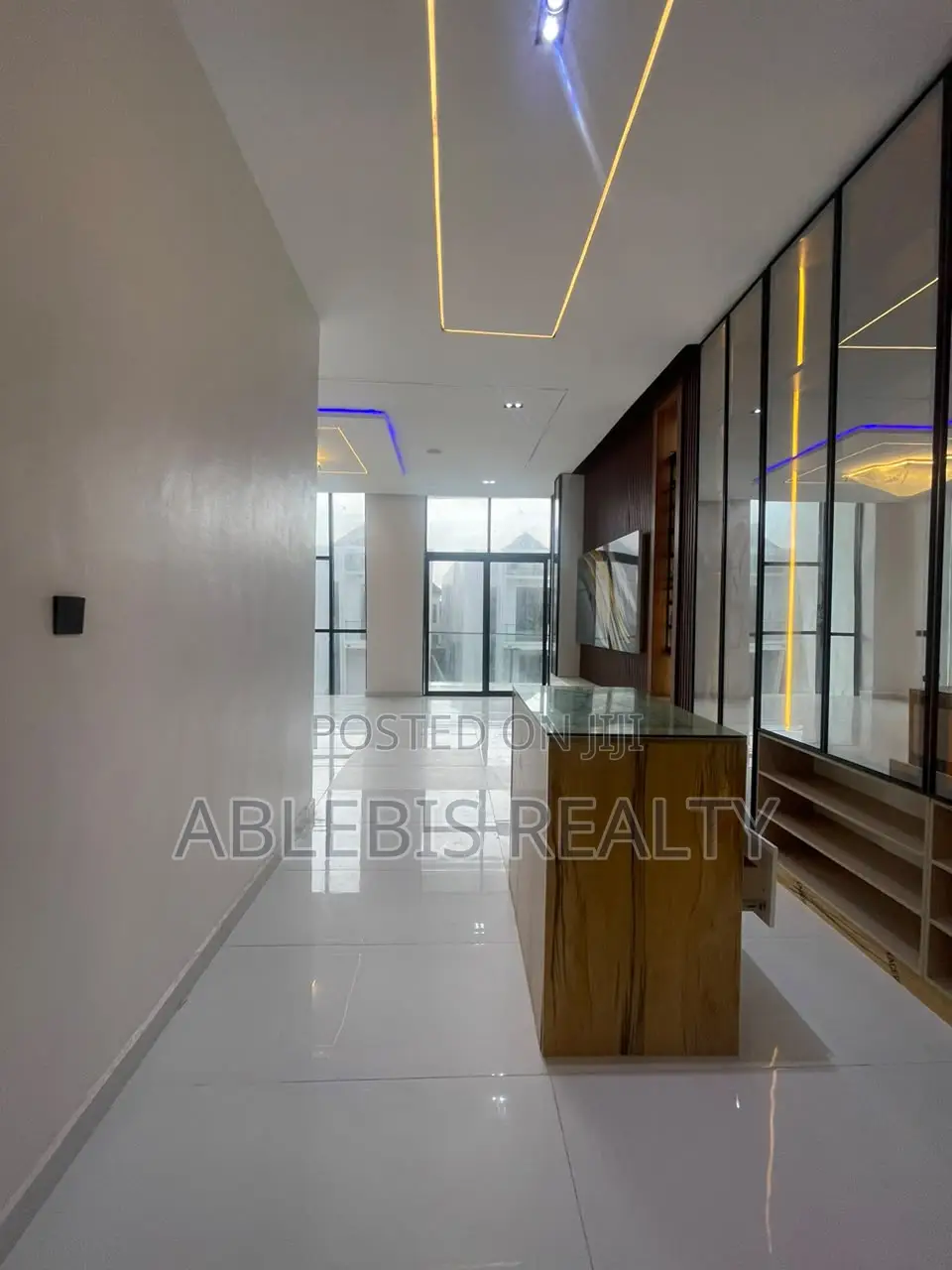 5bdrm Duplex in Orchid, Lekki Phase 2 for sale