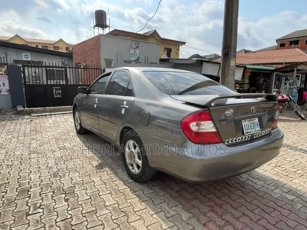 Toyota Camry LE 4dr Sedan (2.4L 4cyl 4A) 2004 Gray